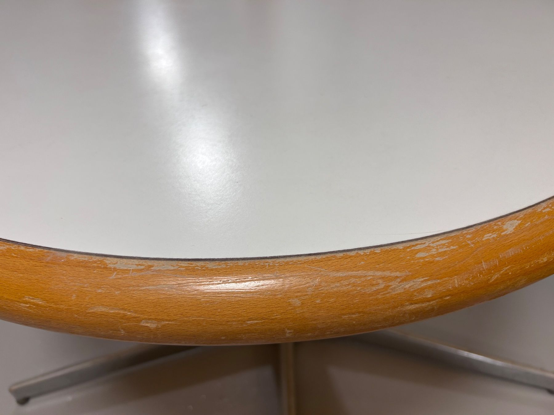 Servierplatten: 28 St. Tischplatten rund 80 cm Durchmesser – Gebraucht aus Kirchberg BE von Baumat 3