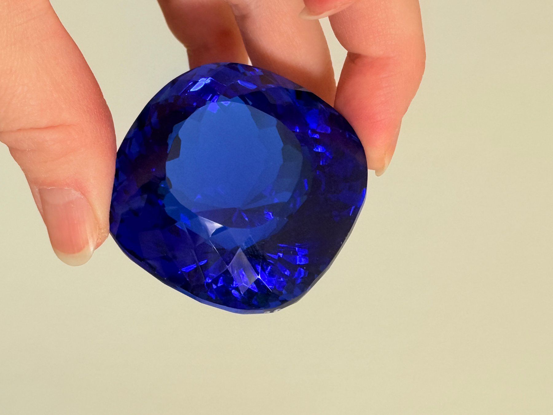 Pietre preziose: 495.45 CT Certified Beautiful Large Gemstone – Nuovo e nell'imballaggio originale da Genève venduto da AWWA 5