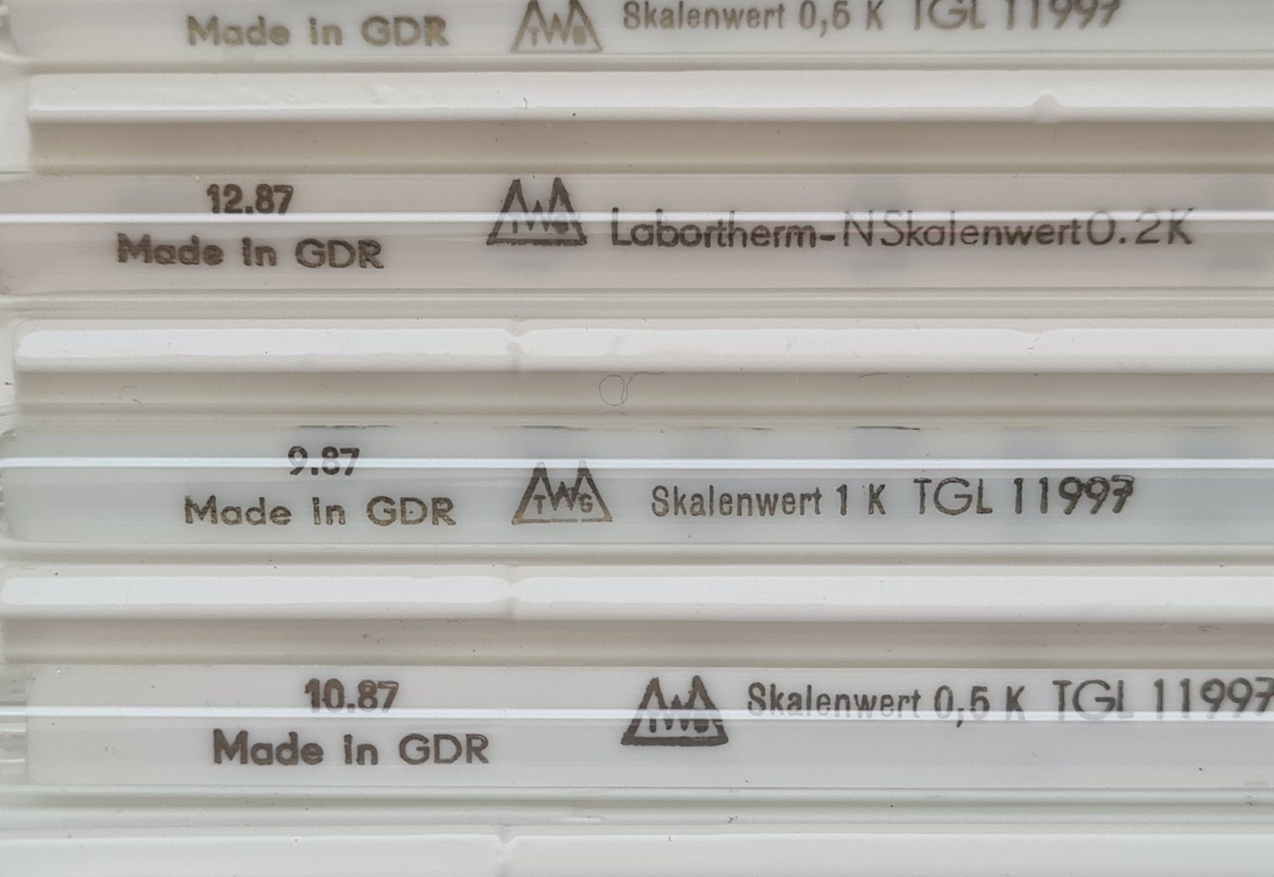 Altro per la casa: Seltene DDR Thermometer-Set-Box - Verschiedene Messbereiche – Nuovo (secondo la descrizione) da Brüttisellen venduto da Sealauncher2814 4