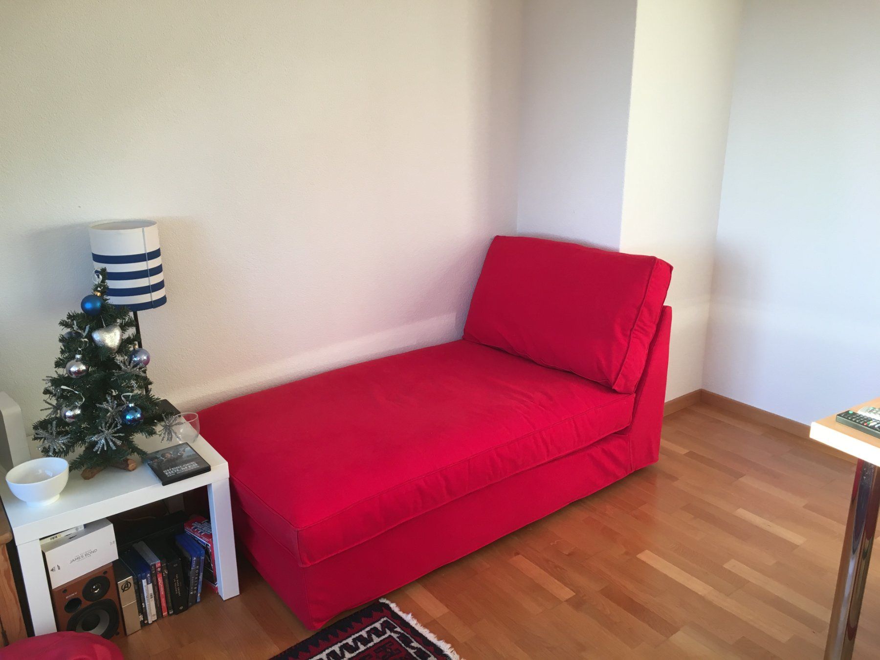 Ikea Sofas: Canapé / Meridienne Ikea rouge – Gebraucht aus Zürich von gui_f5vn