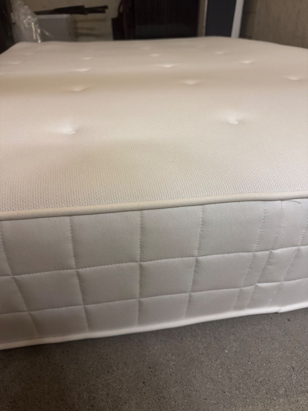 Ikea Matratzen: IKEA HYLLESTAD pocket sprung mattress – Gebraucht aus Corgémont von ans_rp6n 1