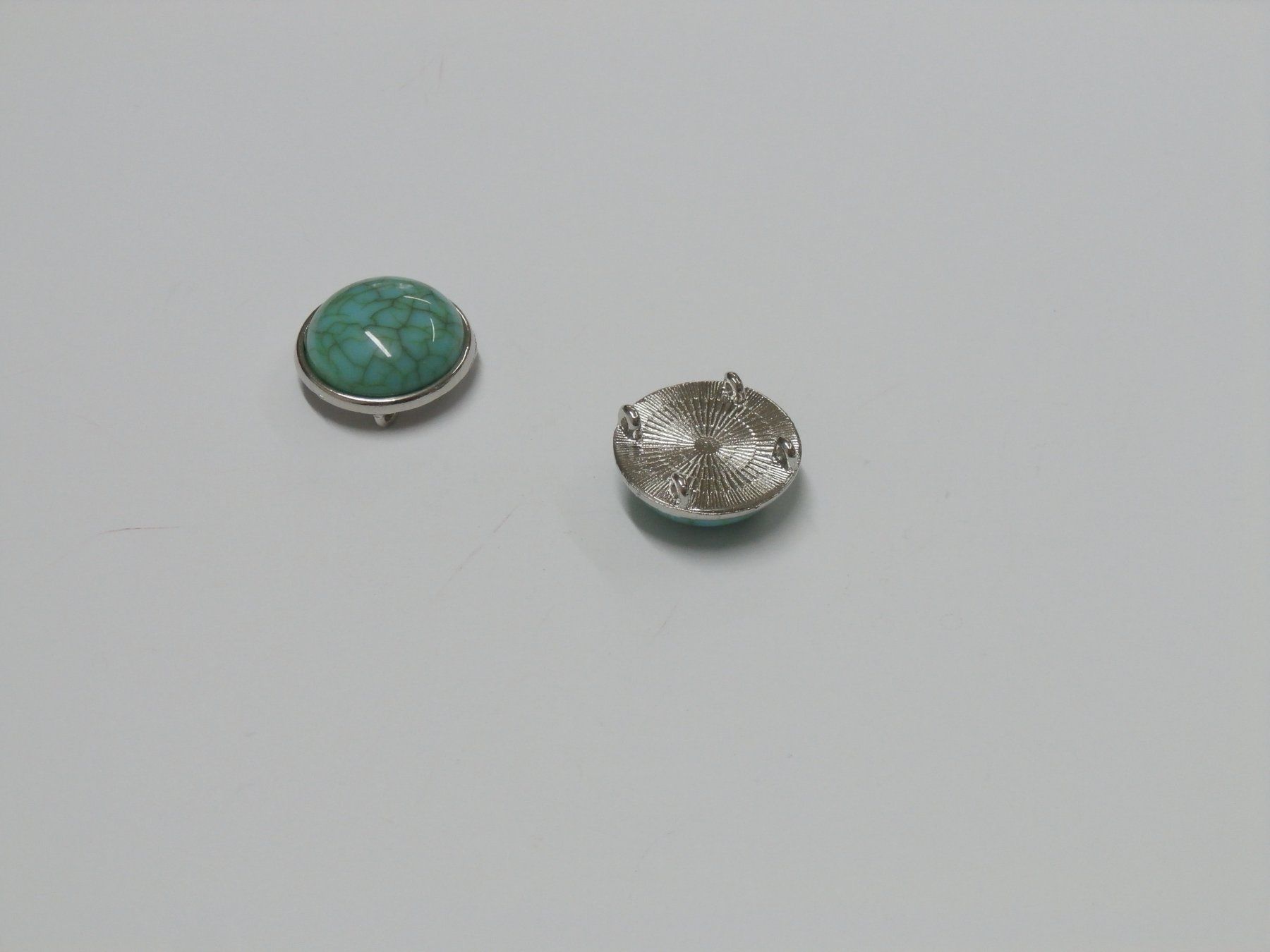 Perle (finte): 46 Metall Verbinder 2  Sorten (1948) – Nuovo e nell'imballaggio originale da Blatten b. Naters venduto da Hobschelti 2