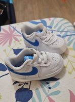 Nike Babyschuhe Grösse  18.5 weiss/blau. NEU