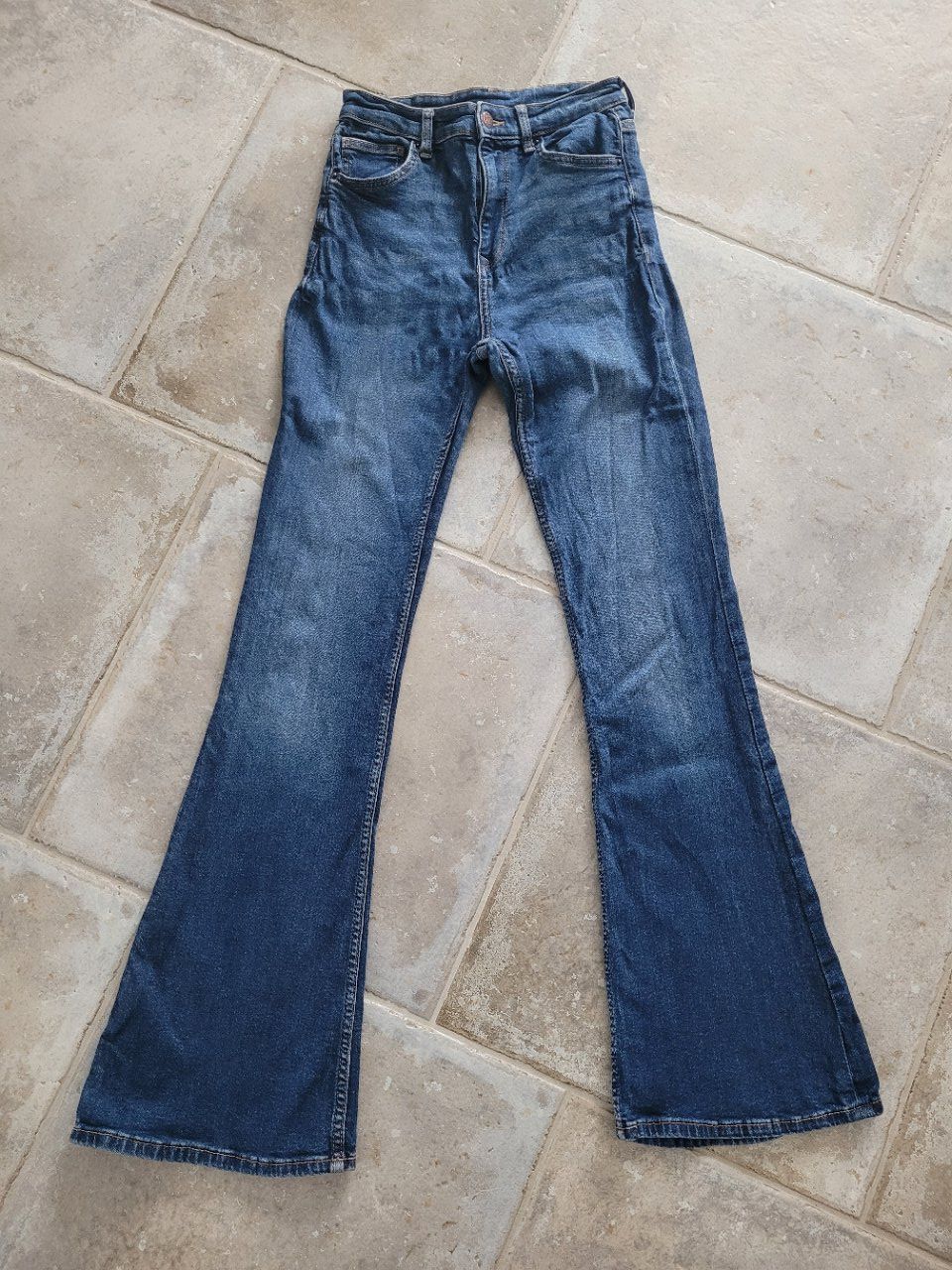 Bershka Jeans: Jeans von Bershka Gr. 34 – Usato da Maur venduto da Edsch