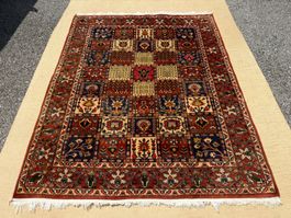 Bachtiar Indien 192x155cm Teppich handgeknüpft sauber
