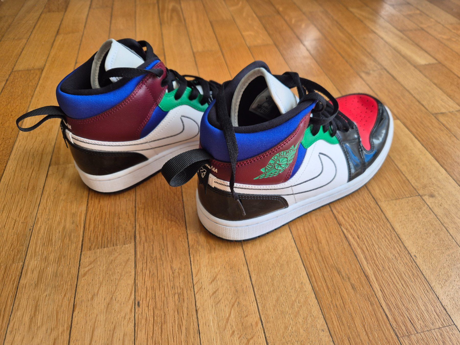 Jordan Scarpe da donna: Nike Air Jordan 1 Mid SE – Nuovo (secondo la descrizione) da Hergiswil NW venduto da Adis_D 2