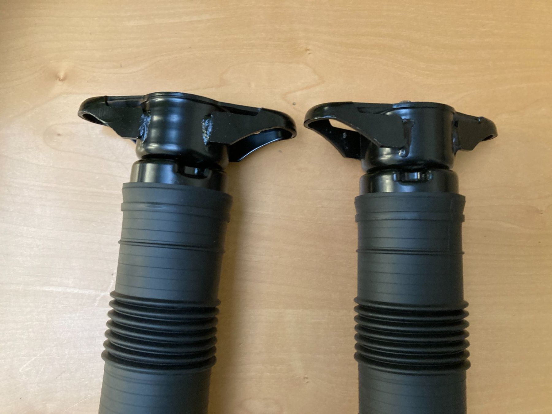 Jeep Tutti pezzi di ricambio auto: Jeep Grand Cherokee SRT Stossdämpfer hinten – Nuovo e nell'imballaggio originale da Cham venduto da WB2223 4