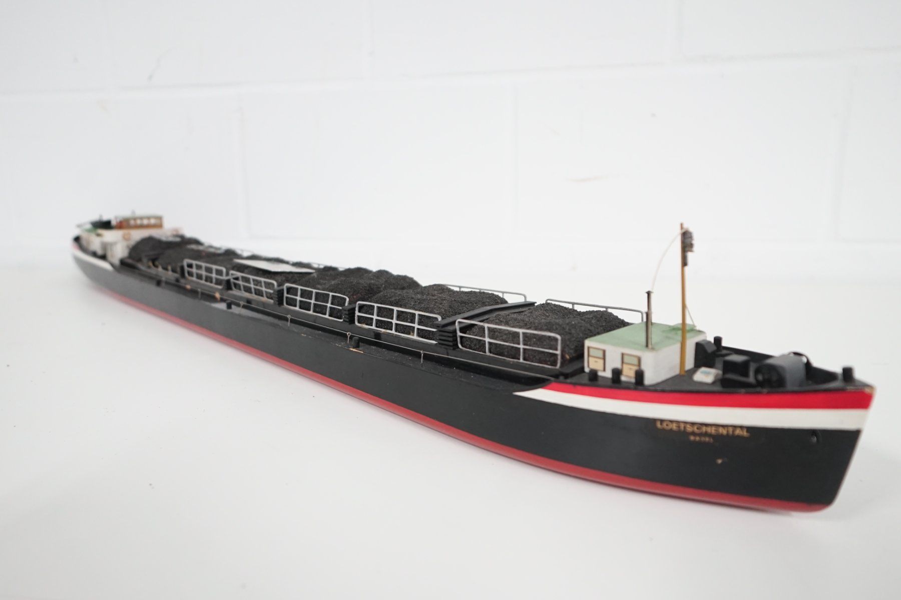 Kits de montage: Modellschiff M.S. Loetschental – D'occasion à Volketswil par brockipfannenstil 1