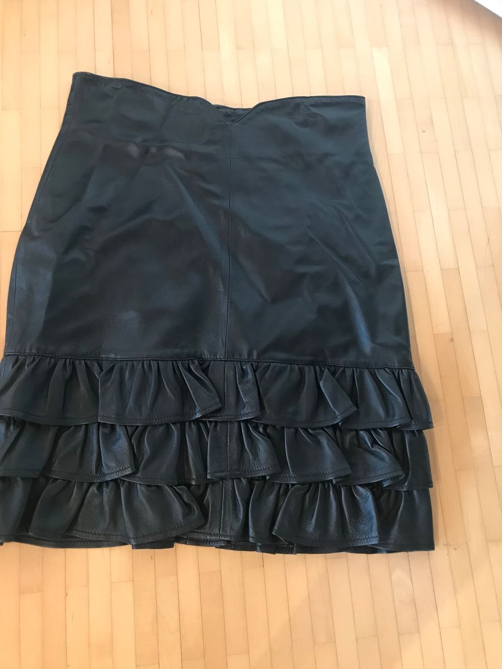 Gonne: Vintage Leder Jupe – Usato da Eggersriet venduto da VintageCouture86