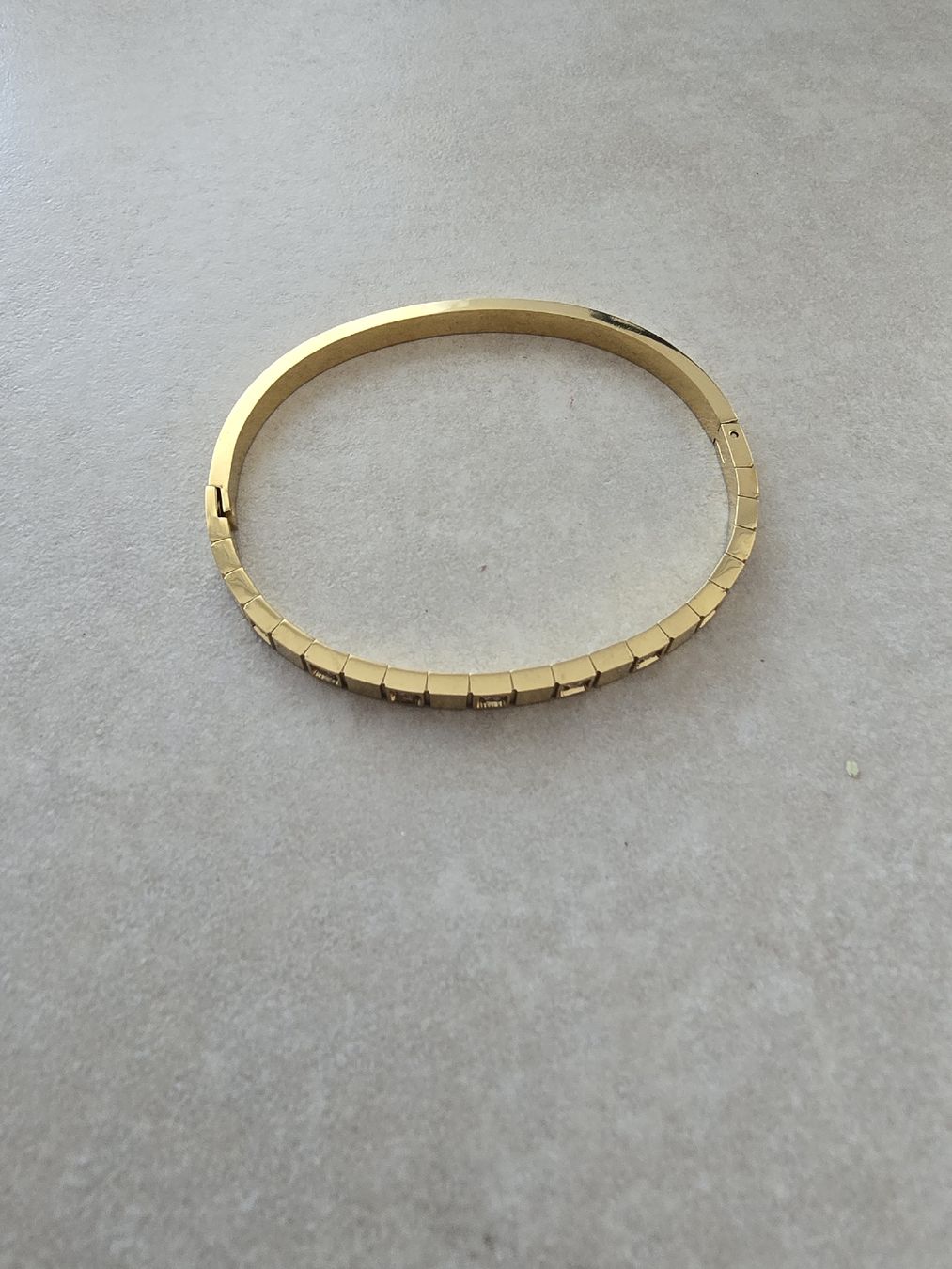 Bracelets: Goldiger Edelstahl Armreif – Neuf avec emballage d'origine à Rickenbach b. Wil par Kth_v8 2
