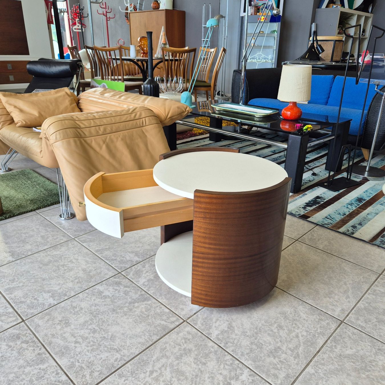 Tavoli: Rundmöbel Trolley Couchtisch Korpus Holz Rollmöbel – Usato da Nottwil venduto da Wondewa-Shop 8