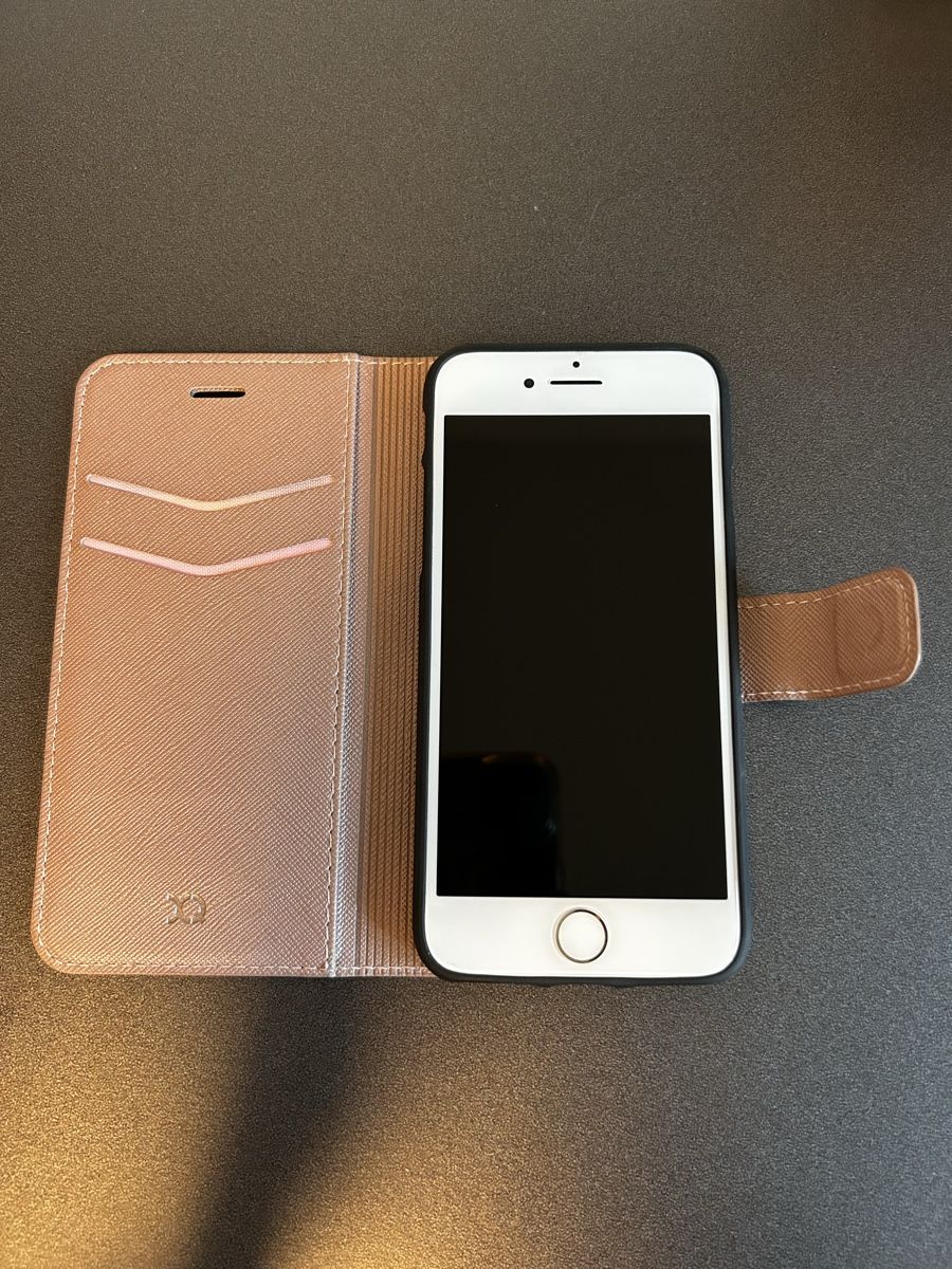 Apple Telefoni cellulari / Smartphones: Apple iPhone 7 Gold mit Klapphülle gebraucht – Usato da Mels venduto da chi_hg6x 2