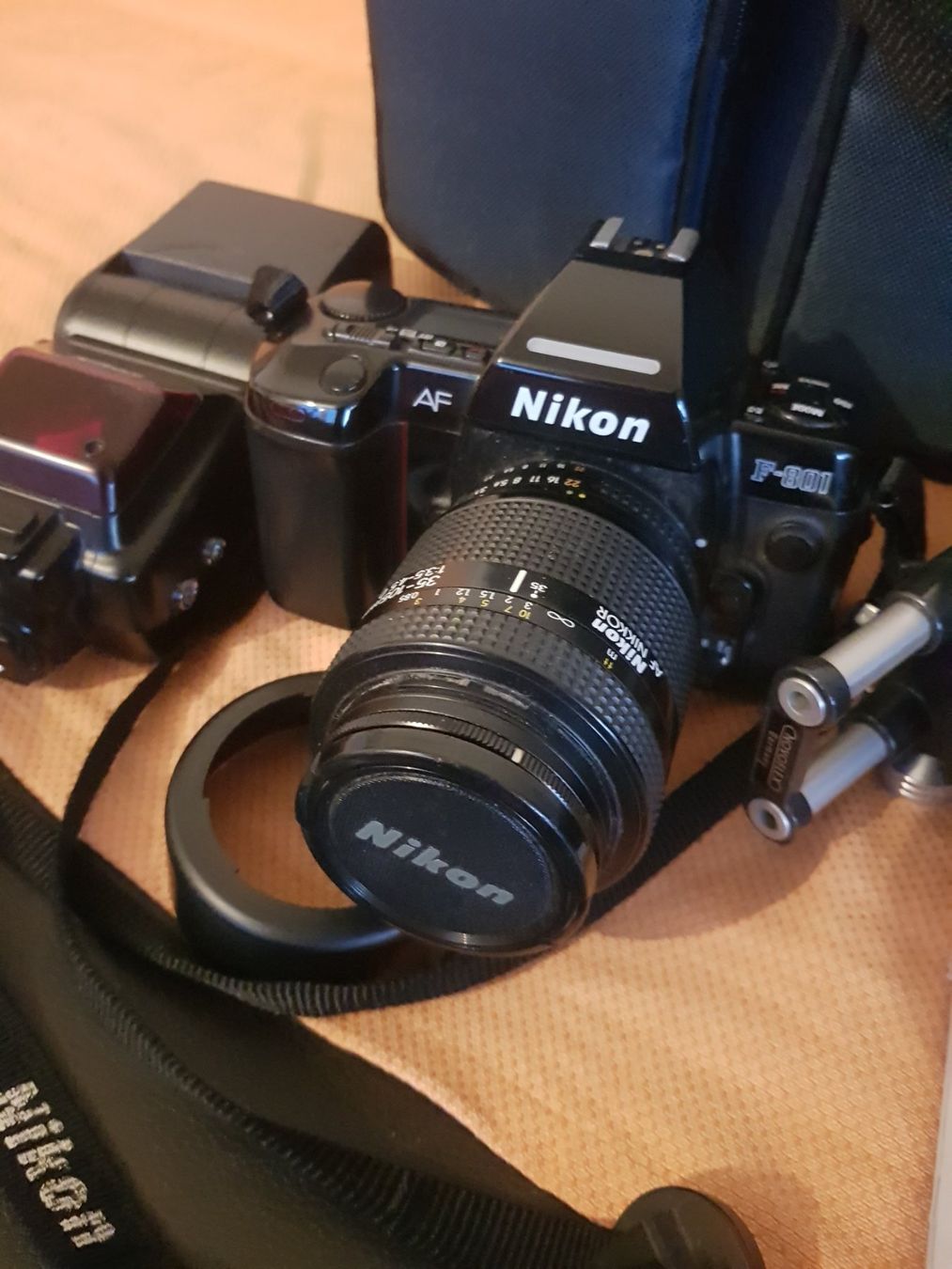 Nikon Fotocamera: NIKON F801 AF complette. – Usato da Biel / bienne venduto da Sarouch9 8