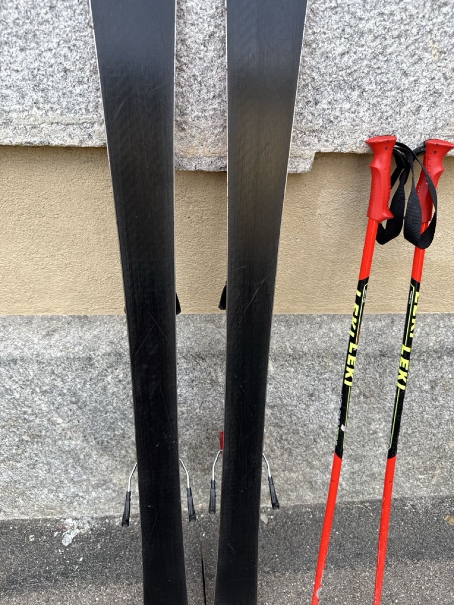 Atomic Skis: Atomic Ski mit lexi Stöcke – D'occasion à Wiesendangen par josido 2