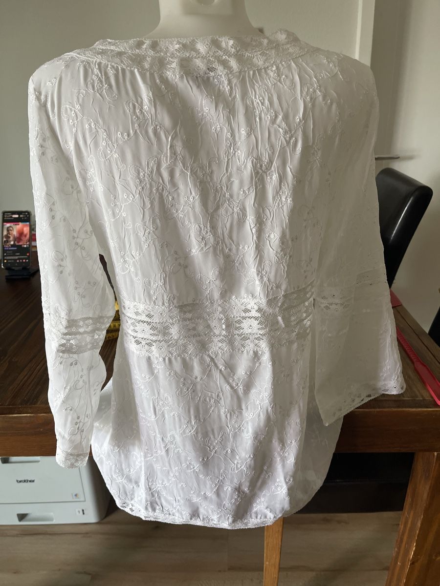 Tuniche: Blouse blanche dentelle Lino Tesini taille 40 NEUVE  – Nuovo (secondo la descrizione) da Kloten venduto da Vermicelles 2