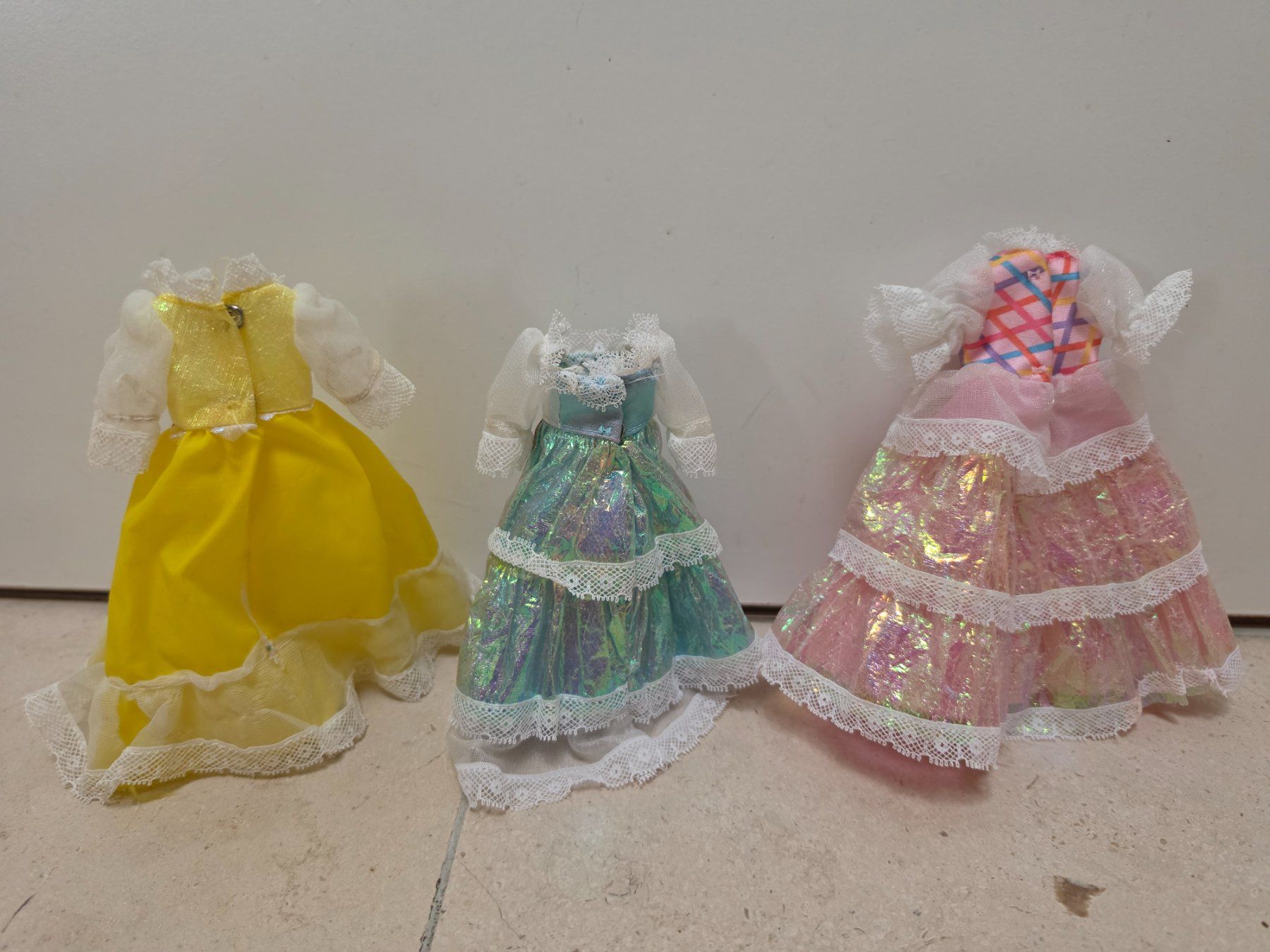Bambole: Lady LovelyLocks robes vintages – Usato da Bulle venduto da Chimchiree 1