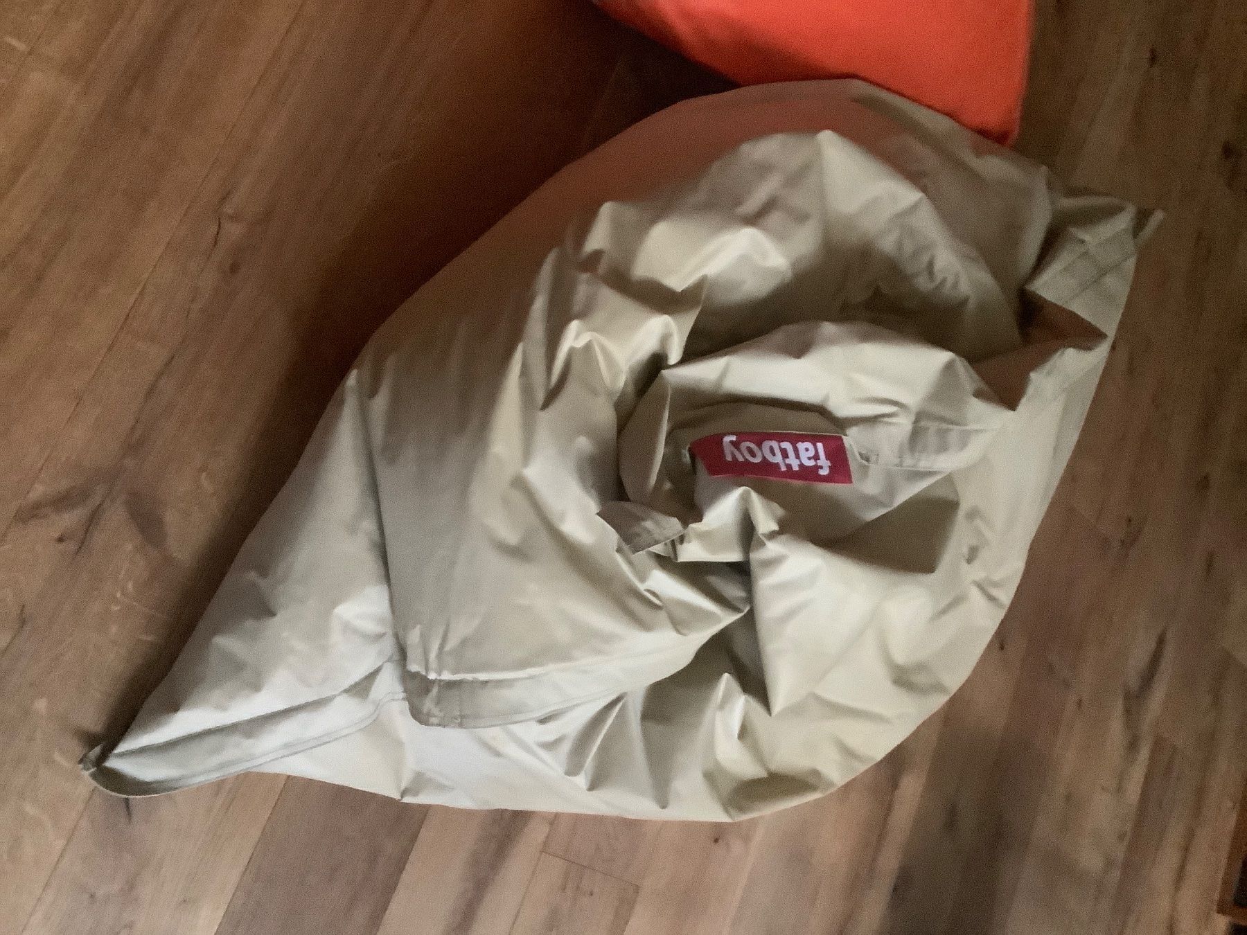 Fatboy Cuscini: Fatboy Sitzsack Lounge Sessel orange /beige – Usato da Freienbach venduto da Elenaheinz 1