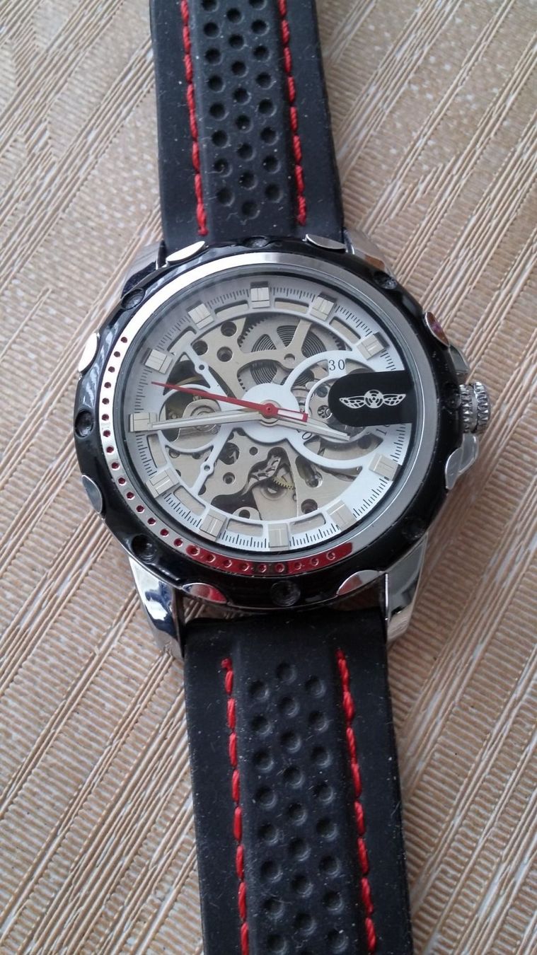 Orologi: DESIGN Skeleton Automatik Herrenuhr – Usato da Zürich venduto da sendbad