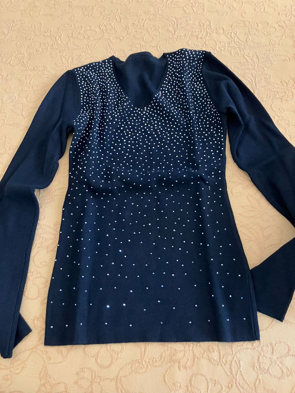 Maglioni & Felpe: Pullover blu scuro strass tg. S/M misto viscosa – Usato da Melano venduto da H-Sara