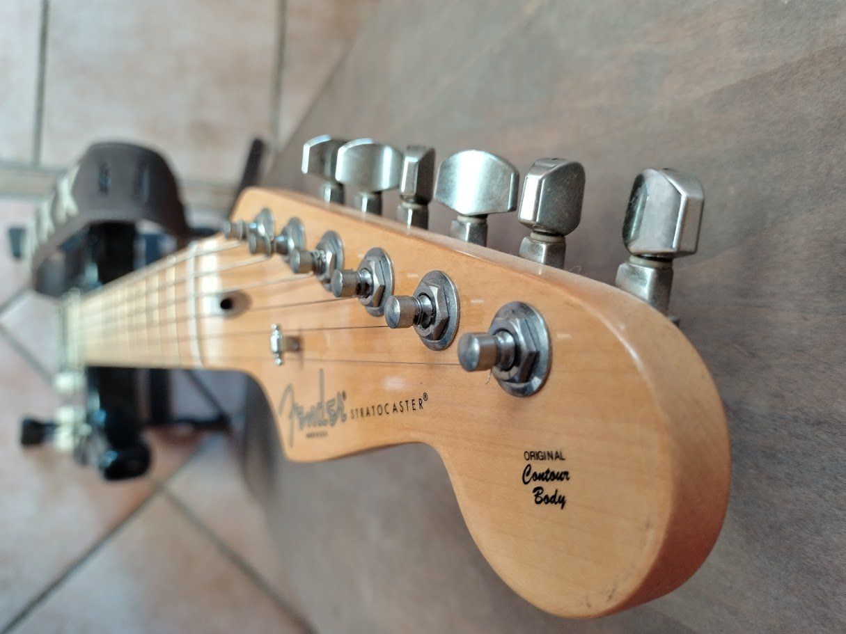 Fender Strumenti musicali: Fender Stratocaster USA 2015 David Gilmour – Usato da Liebefeld venduto da Tommy_Weber 5