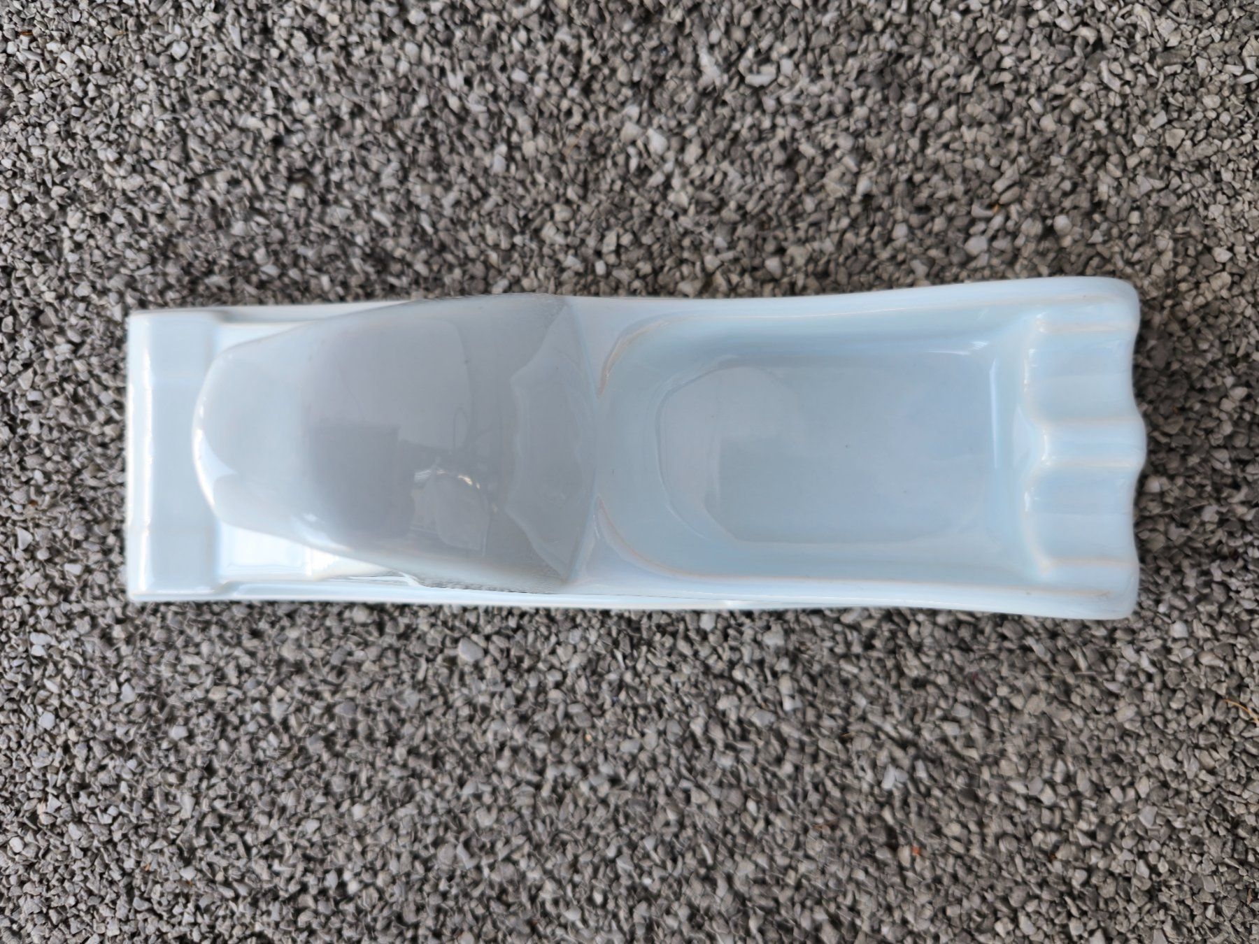Aschenbecher: Sphinx Art Déco Kunst Aschenbecher Glasur blassblau – Gebraucht aus Zürich von stylethequeen 1