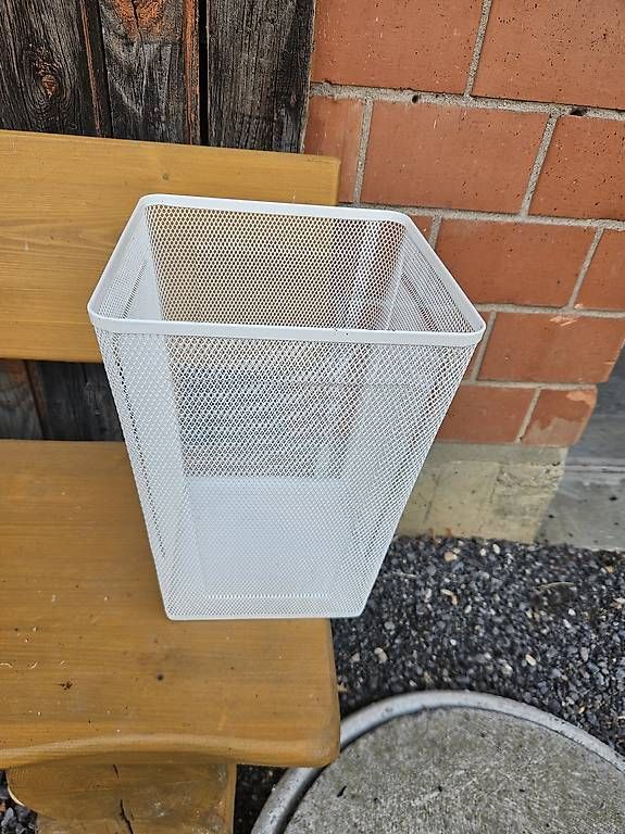 Poubelles: Ikea Papierkorb Drönjöns – D'occasion à Buttisholz par osee