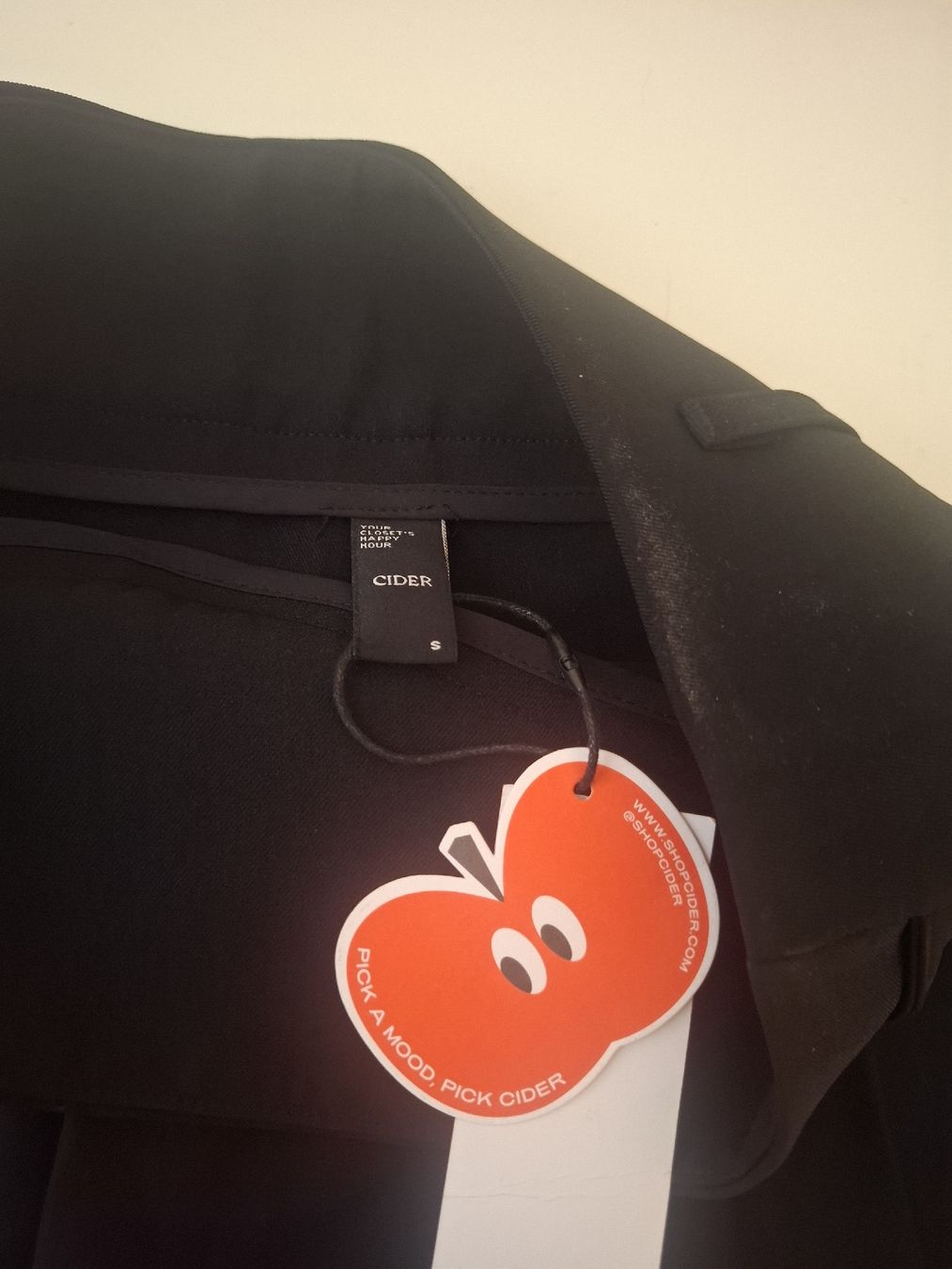 Pantaloni: Cider Shorts Grösse S - Rockoptik – Nuovo e nell'imballaggio originale da Thun venduto da caramel32 3