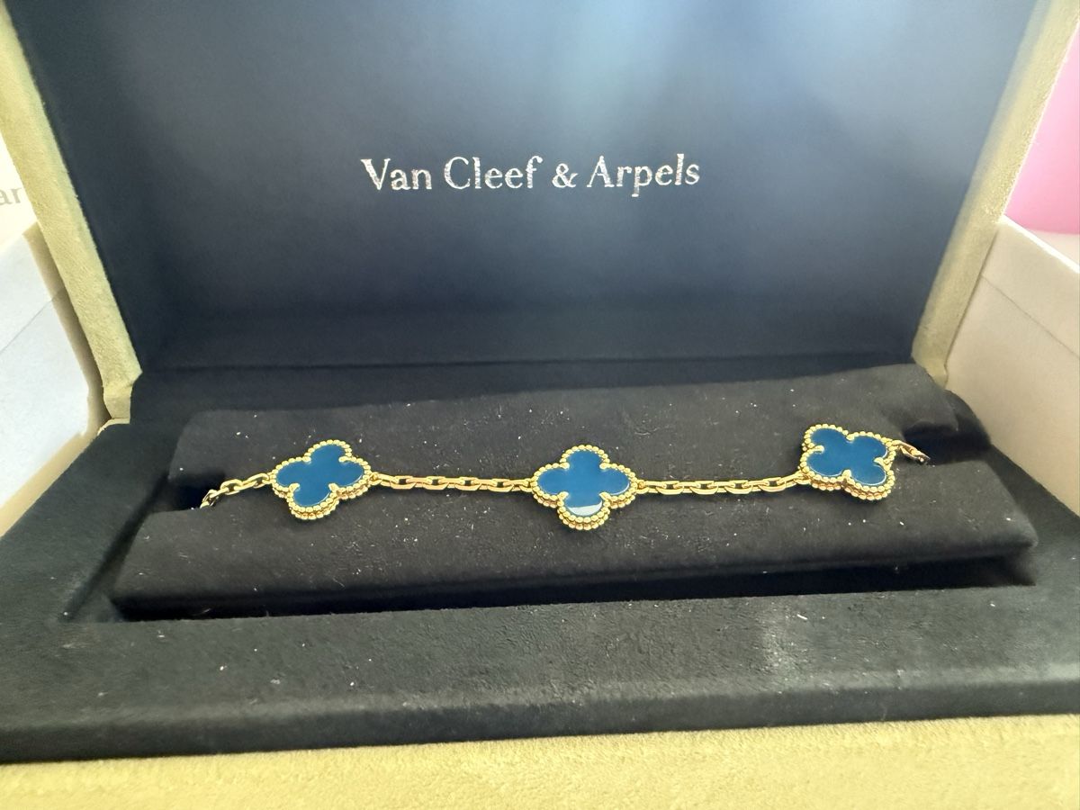Van Cleef Bracciali & Braccialetti: Van Cleef & Arpels Alhambra 5 Motifs Blue Agate - FULL SET – Usato da Richterswil venduto da daniko81 1