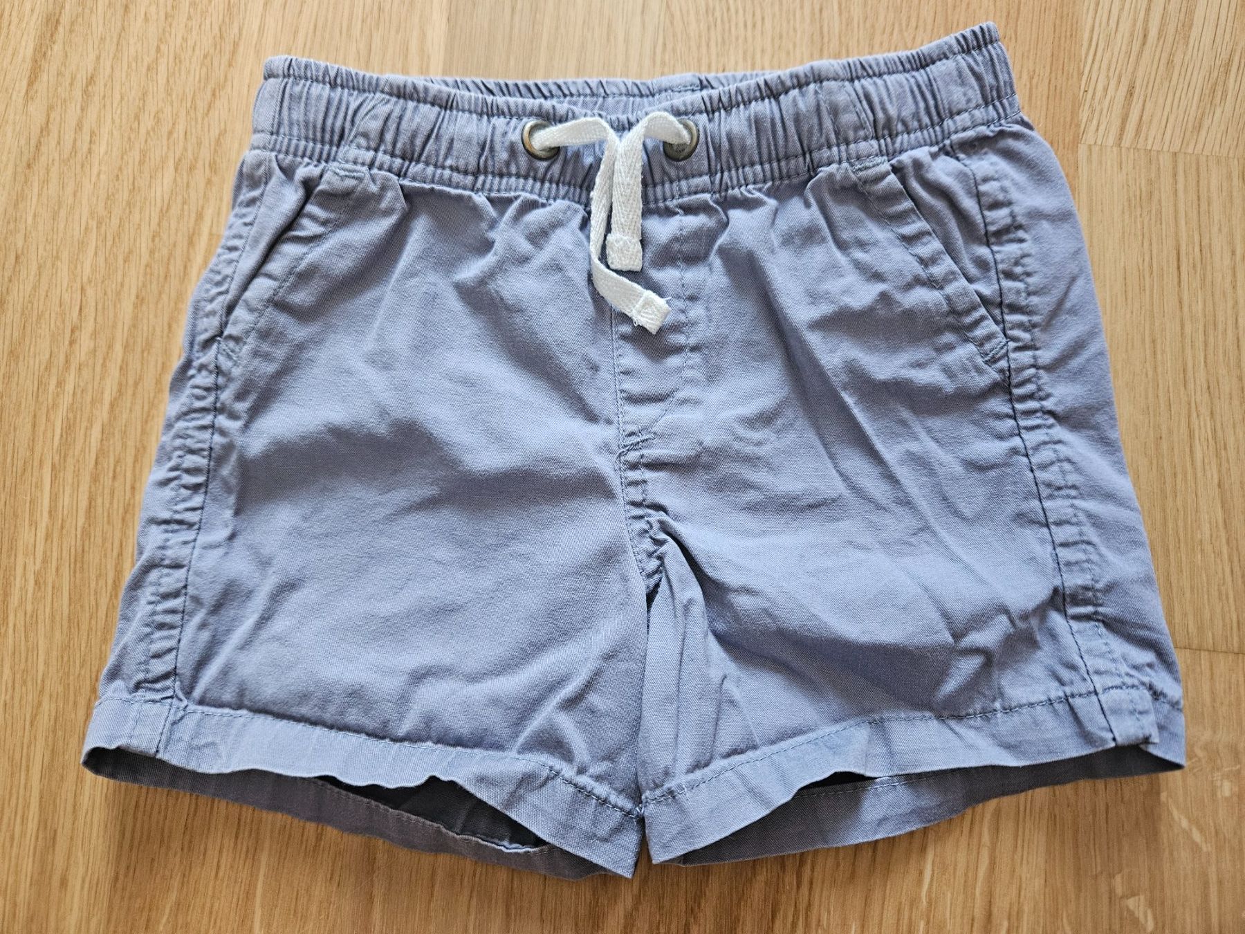 H&M Pantaloni: 2x Shorts von H&M, hellblau, Gr. 86 – Usato da Bern venduto da Oloui 1