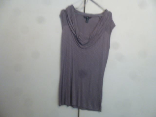 H&M T-Shirts: T-Shirt Gr.L, Grau, H&M NEU – Neu (gemäss Beschreibung) aus Hinwil von Glasperlen 1