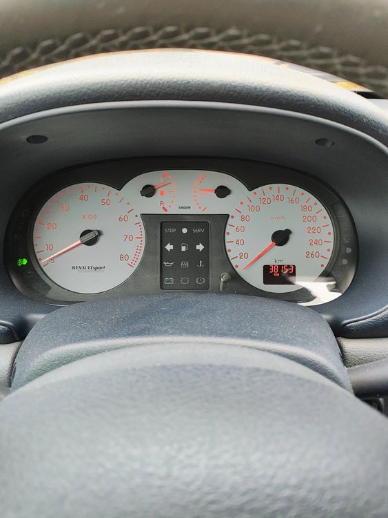 Renault Automobili: Renault Clio V6 – Usato da Vallorbe venduto da Ber_75 6
