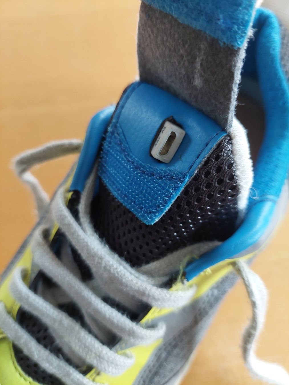 Geox Scarpe per ragazzi: Geox Respira Sneaker   Gr.37 – Usato da Zürich venduto da meymano 5
