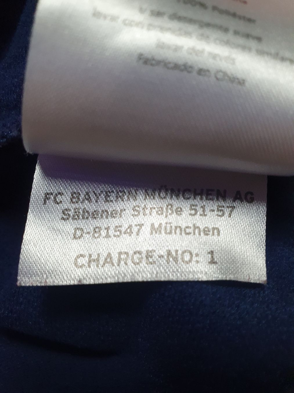 Jacken: FC Bayern München Trainingsjacke Grösse L – Neu (gemäss Beschreibung) aus St. Gallen von CaliSunshine 4