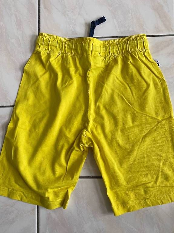 Hosen: Vend lot short taille128 – Gebraucht aus Morrens VD von gia_sfs5 4