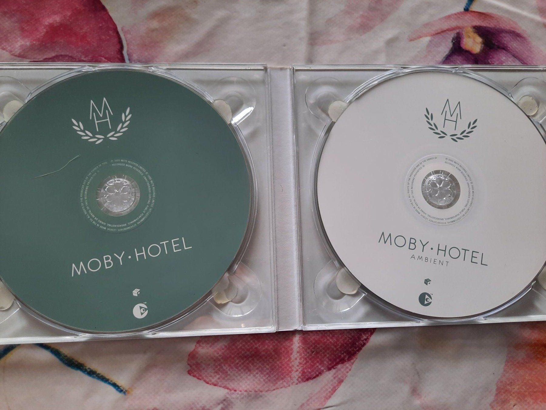 CDs: CD Moby - Hotel ( 2 Cds ) – D'occasion à Pully par bro_n52j 3