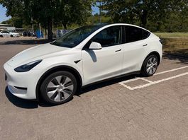Tesla Model Y RWD | 01/2024 | Garantie 02/2028