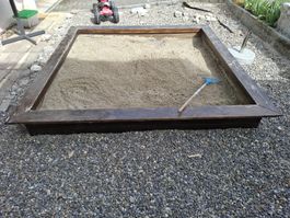 Sandkasten massiv 220 x 220cm