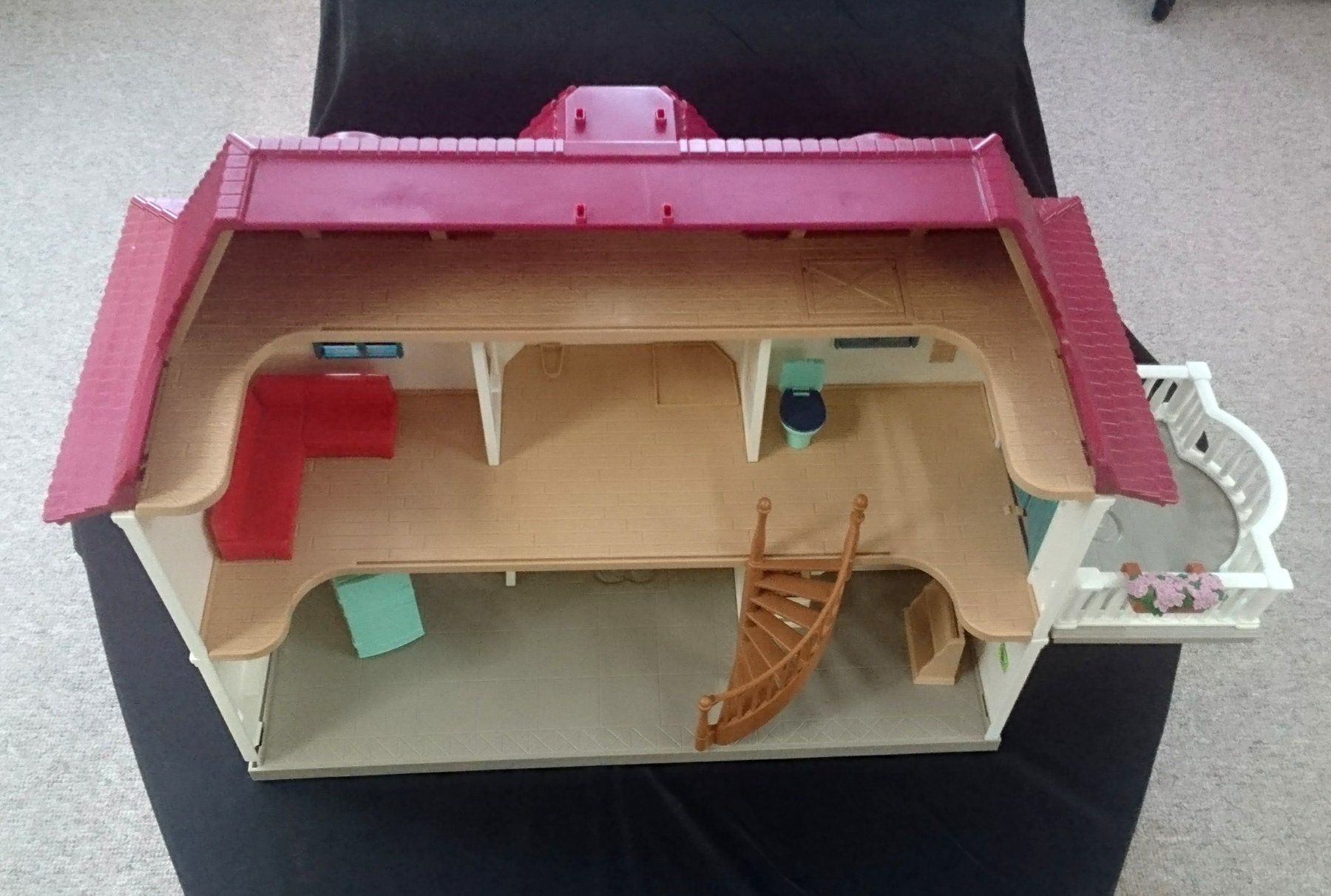 Schleich Giocattoli: Schleich Wohnhaus mit Arztauto – Usato da Wangen b. Olten venduto da ErikaK06 3