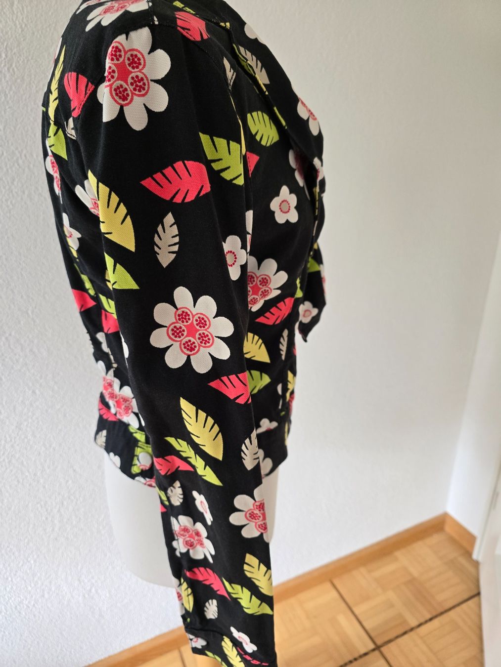 Moschino Giacche: Moschino Jacke Gr. 36 – Usato da Bottmingen venduto da sandy_2 3