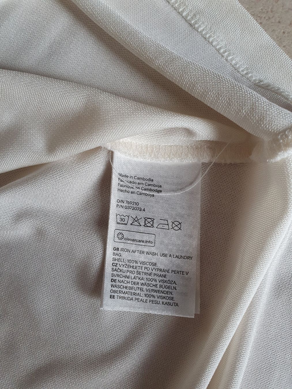 H&M Blusen: Wunderschöne, weisse Bluse (H&M) Grösse S – Gebraucht aus Unterlunkhofen von SophieS. 3