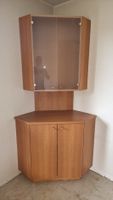 Eckschrank mit Vitrinen