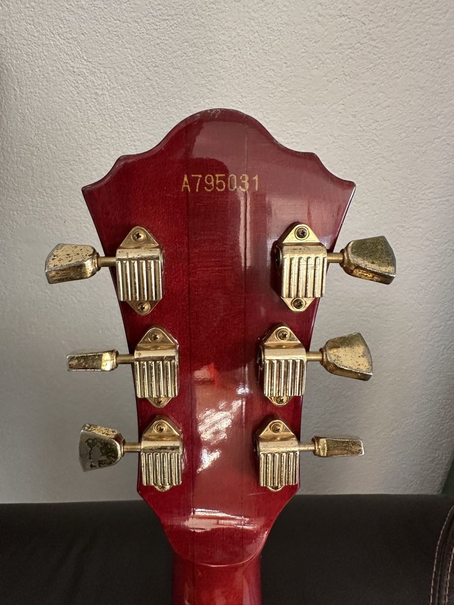 Strumenti musicali: Greco SV 800, etwas kleiner als eine ES 335 – Usato da Tschierv venduto da Screamingwolfguitars 3