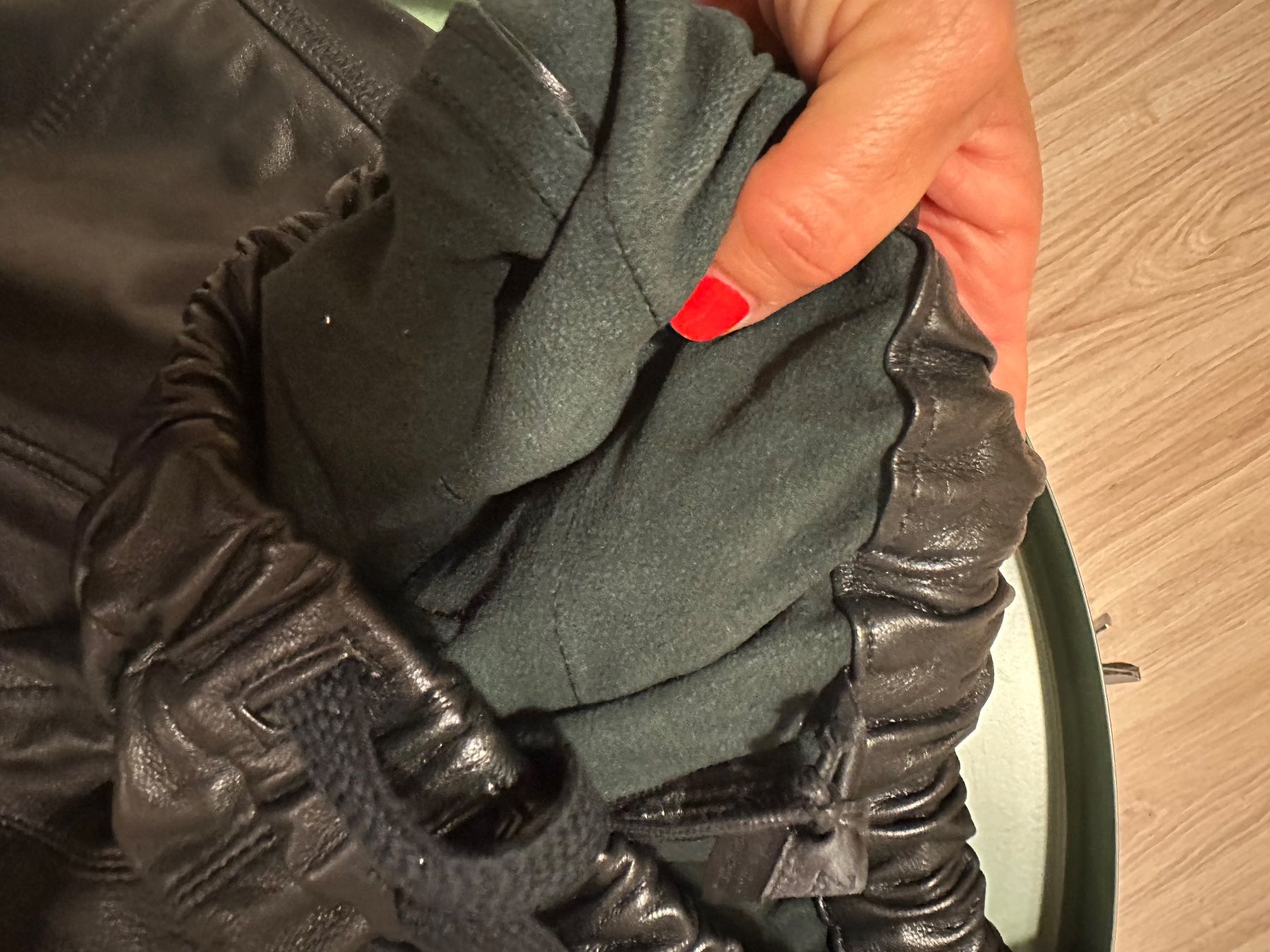 Zara Pantaloni: Leder Hose – Nuovo e nell'imballaggio originale da Rapperswil BE venduto da aro_66tx 9