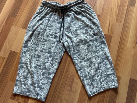 Brunex Sporthose - 3/4-Hose, Gr. L, Grau/Weiss gemustert