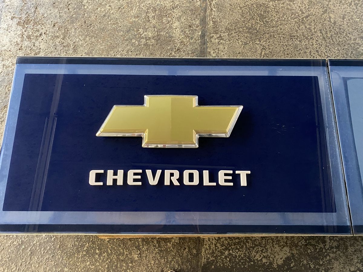 Chevrolet Schilder: Leuchtreklame Chevrolet Service – Gebraucht aus Hägglingen von Karin0802 3