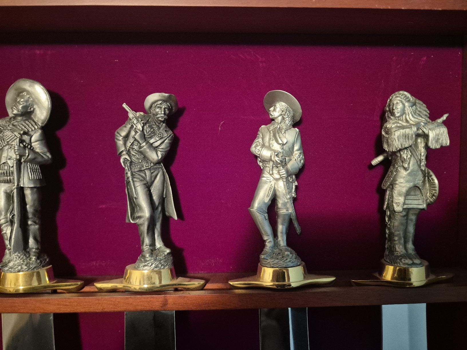 Coltelli: Messer-Sammlung im Holzkasten – Usato da Binningen venduto da rom_9ls7 5