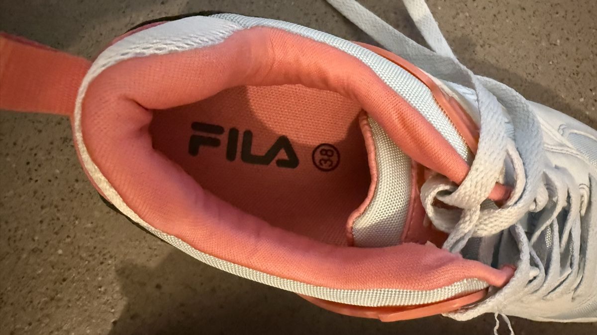 Fila Scarpe da donna: Fila Sneakers Damen 38 – Usato da Luzern venduto da mar_x96f 5