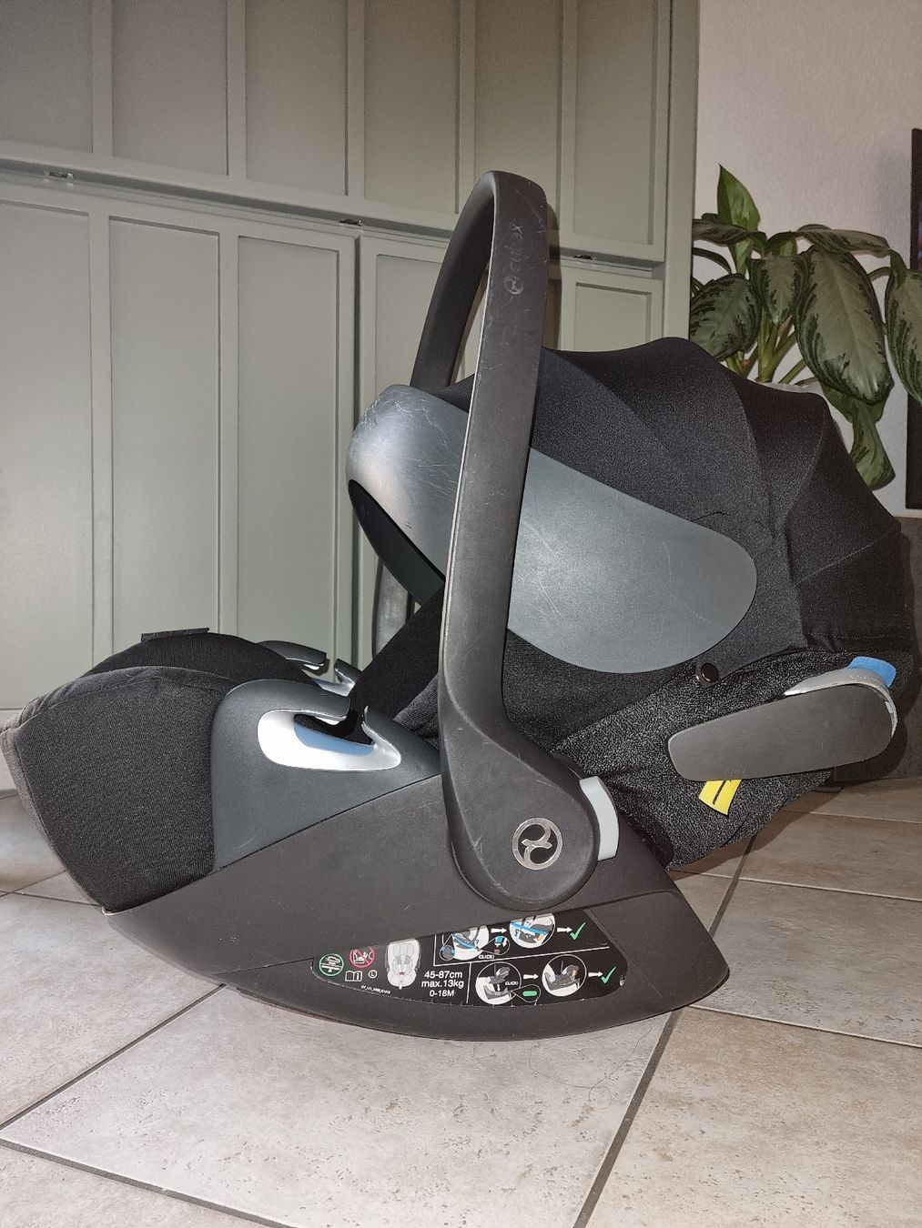 Cybex Seggiolini per auto: Siège auto Cybex Cloud T i-Size noir – Usato da Les Brenets venduto da Albertlevertt 1