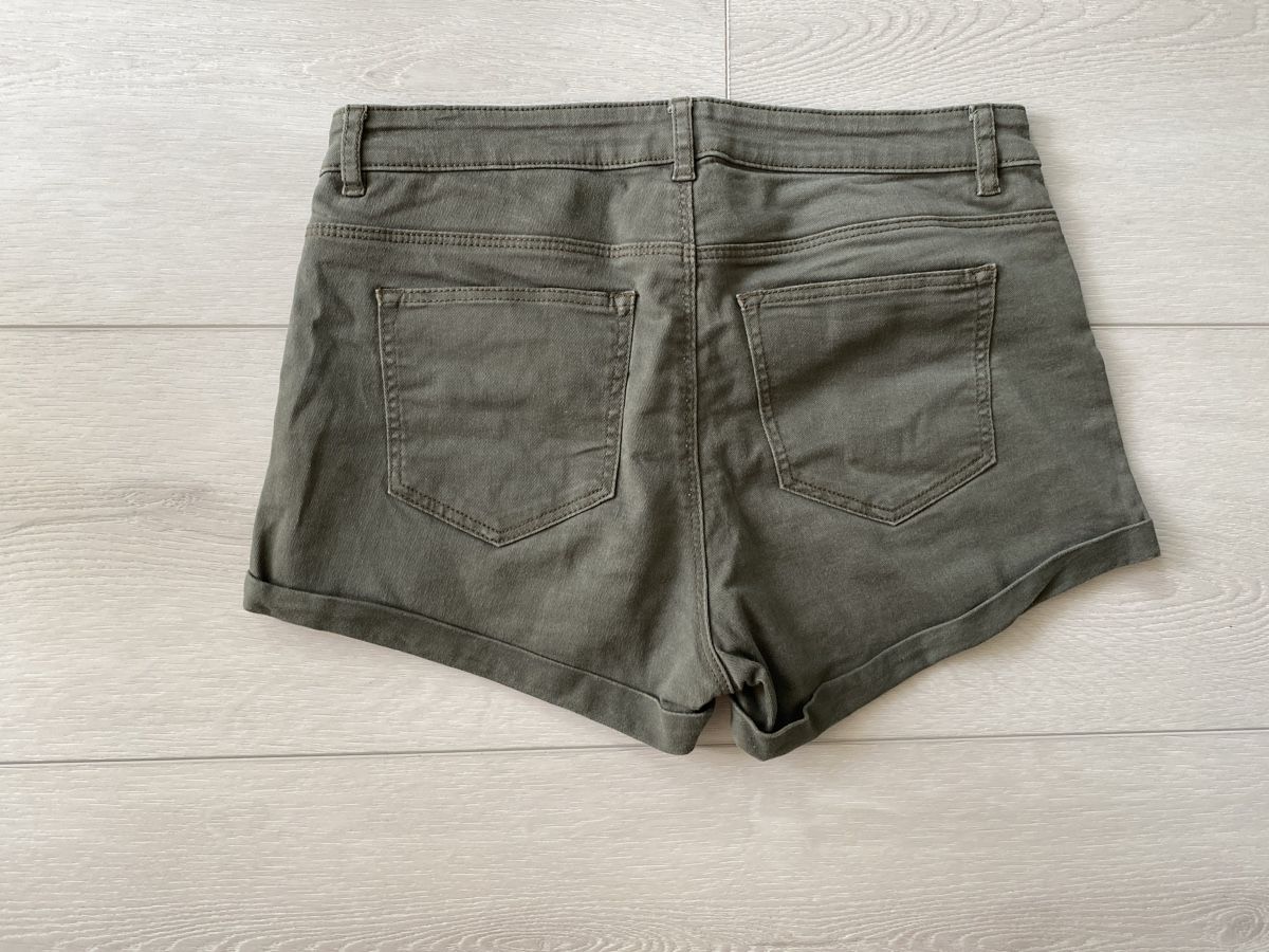 Lots de vêtements: Kleiderpaket Gr36/S – D'occasion à Strengelbach par Bycy 5