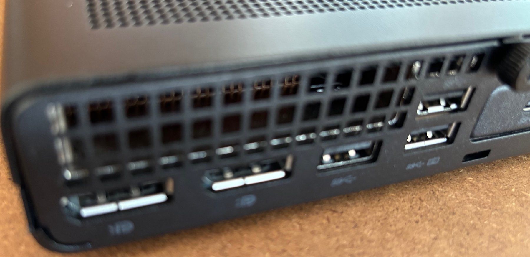 Hewlett Packard PC: HP EliteDesk 800 G6 Mini PC – Usato da Horw venduto da Rjackrussell 5